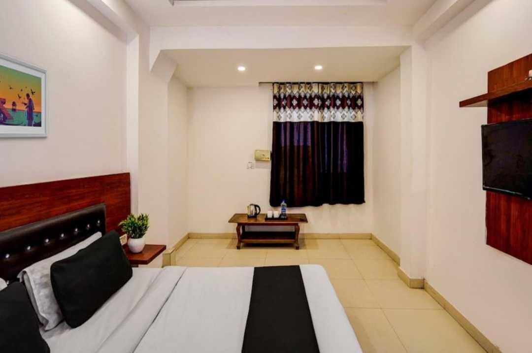 Hotel O Anshu B&B Új-Delhi Kültér fotó