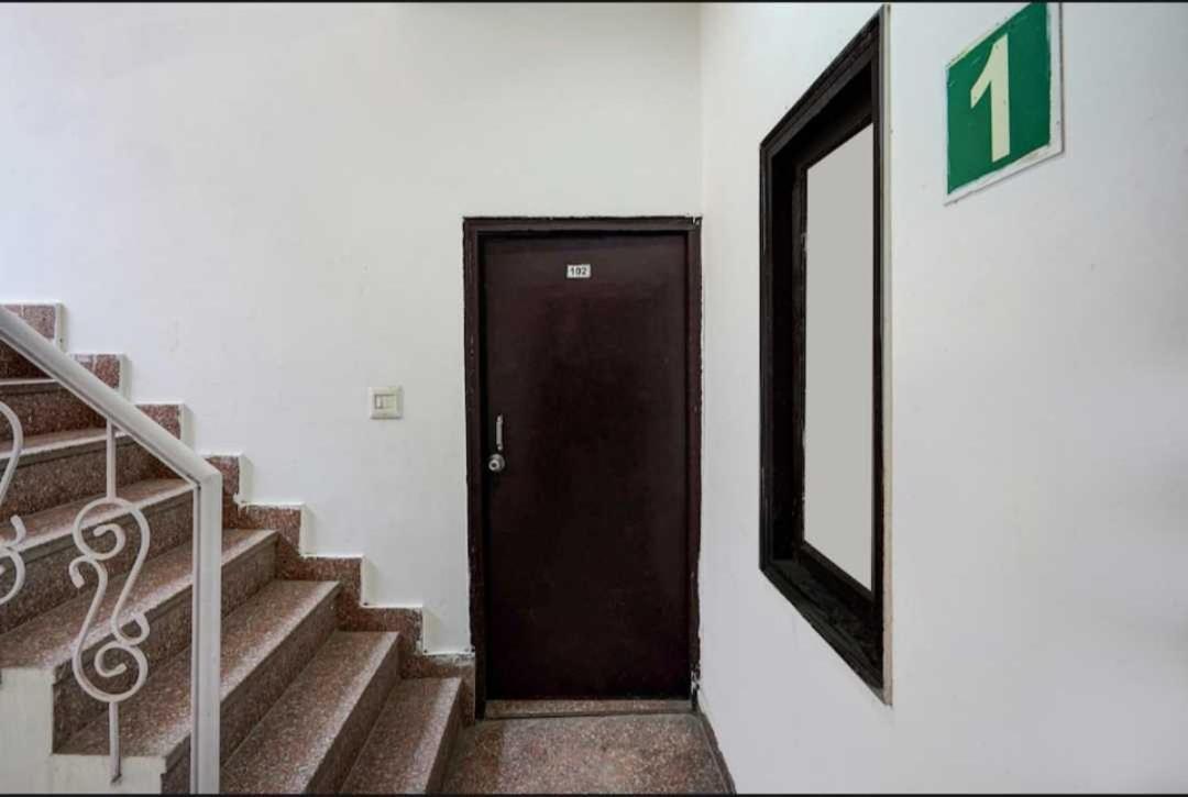 Hotel O Anshu B&B Új-Delhi Kültér fotó