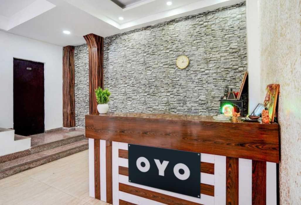 Hotel O Anshu B&B Új-Delhi Kültér fotó