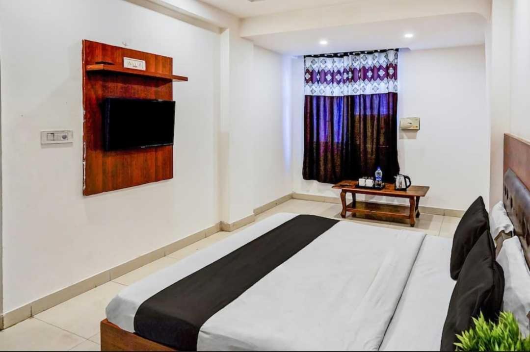 Hotel O Anshu B&B Új-Delhi Kültér fotó