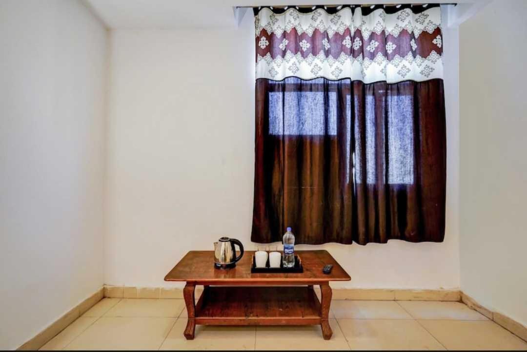Hotel O Anshu B&B Új-Delhi Kültér fotó